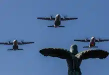 Aproape 40 de aparate de zbor, la o singură paradă: ce a survolat Capitala în cinstea Zilei Aviației Române