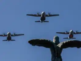 Aproape 40 de aparate de zbor, la o singură paradă: ce a survolat Capitala în cinstea Zilei Aviației Române